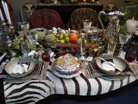 Blog MÉROUÉE - Table Setting with Zebra skin emulating the Belle Époque style